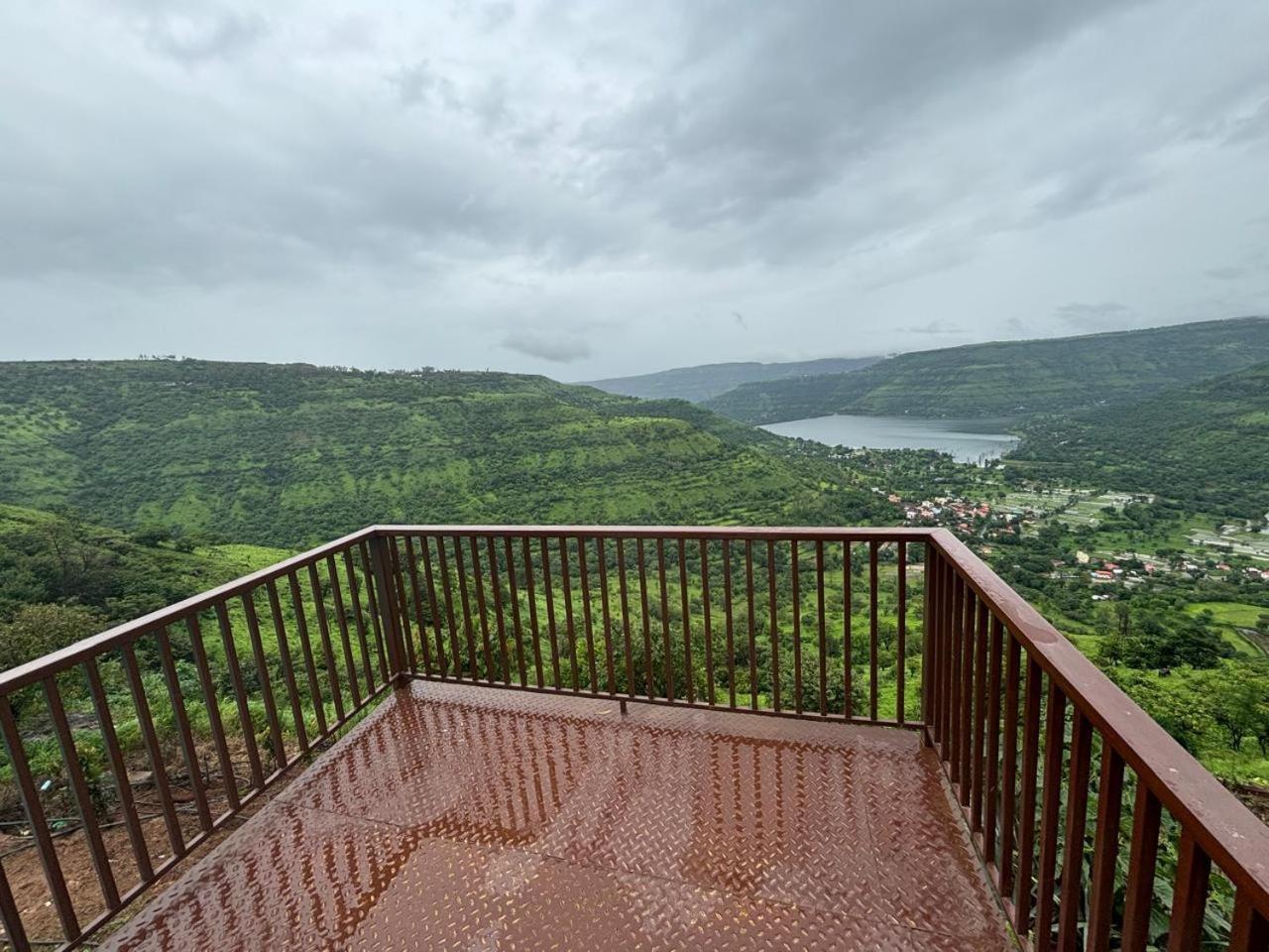 Paramount 3 Ac Bedrooms Hall Garden With Lake View Panchgani Eksteriør bilde