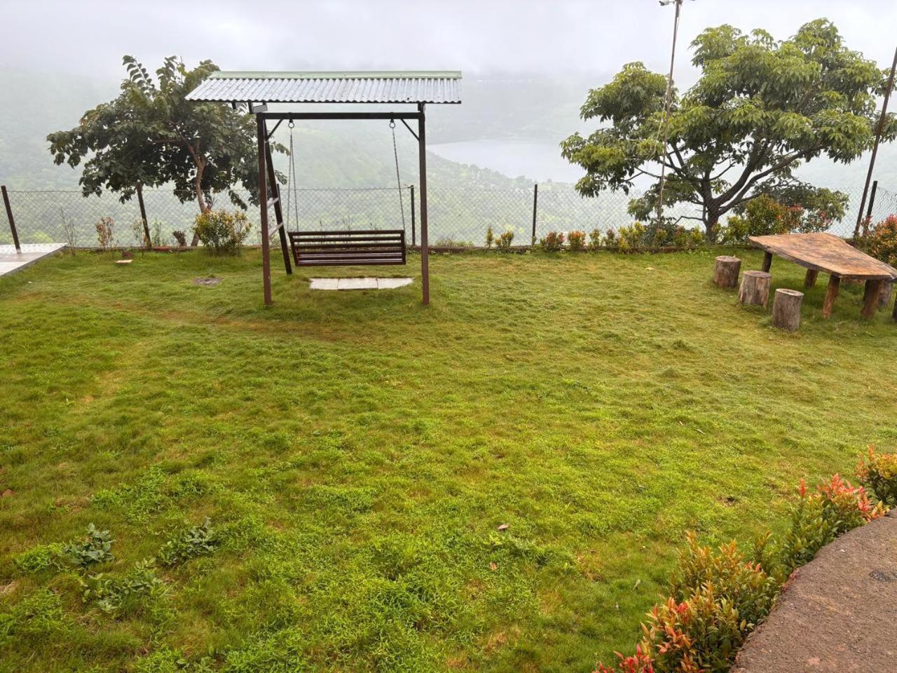 Paramount 3 Ac Bedrooms Hall Garden With Lake View Panchgani Eksteriør bilde