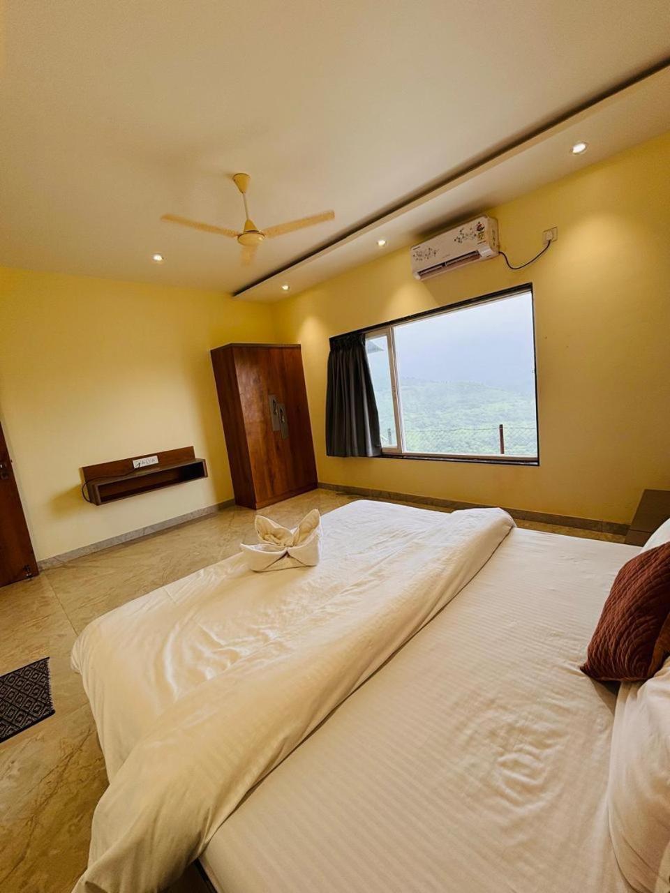 Paramount 3 Ac Bedrooms Hall Garden With Lake View Panchgani Eksteriør bilde