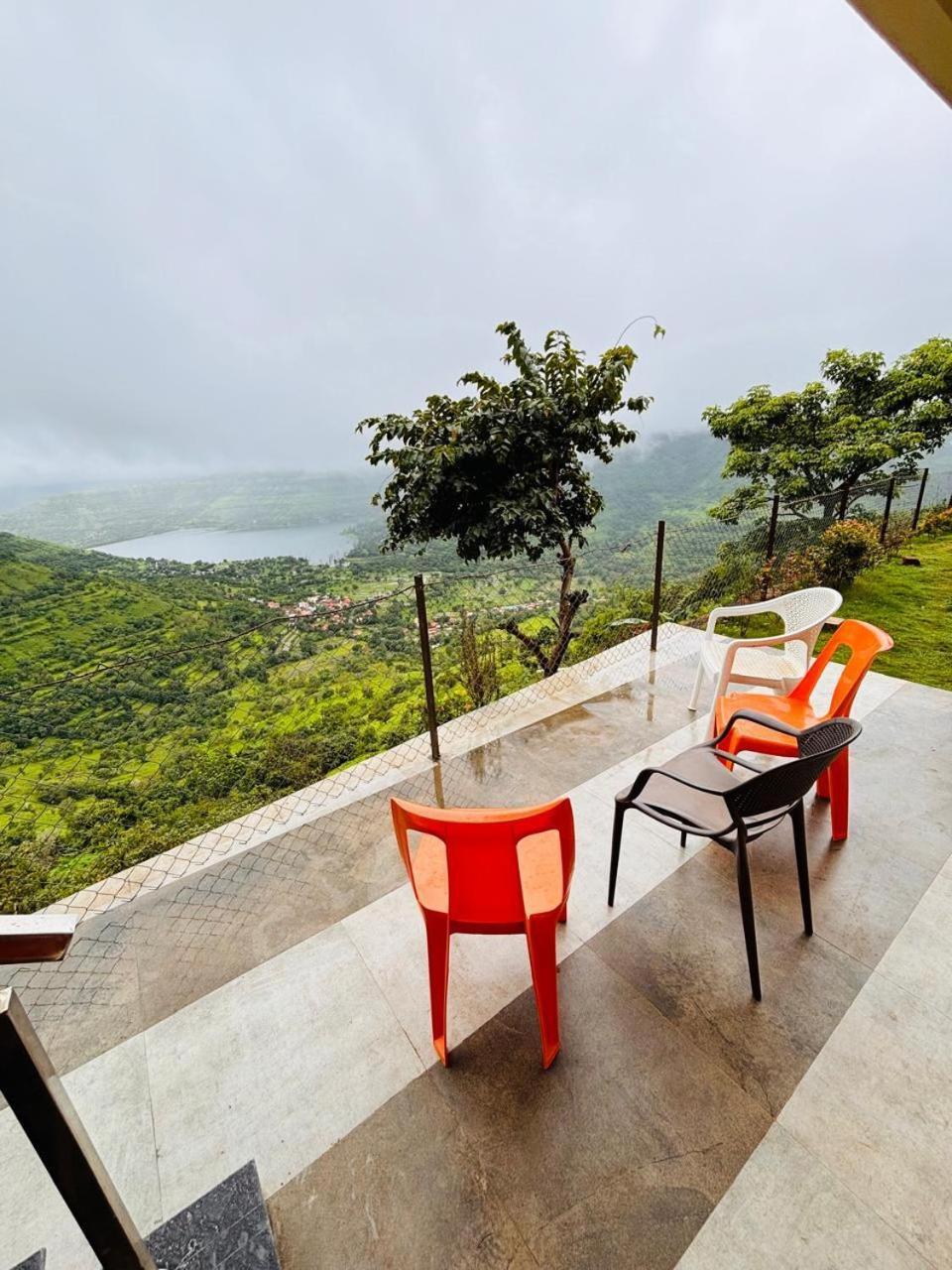 Paramount 3 Ac Bedrooms Hall Garden With Lake View Panchgani Eksteriør bilde