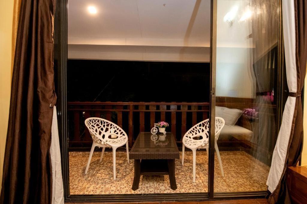 Paramount 3 Ac Bedrooms Hall Garden With Lake View Panchgani Eksteriør bilde