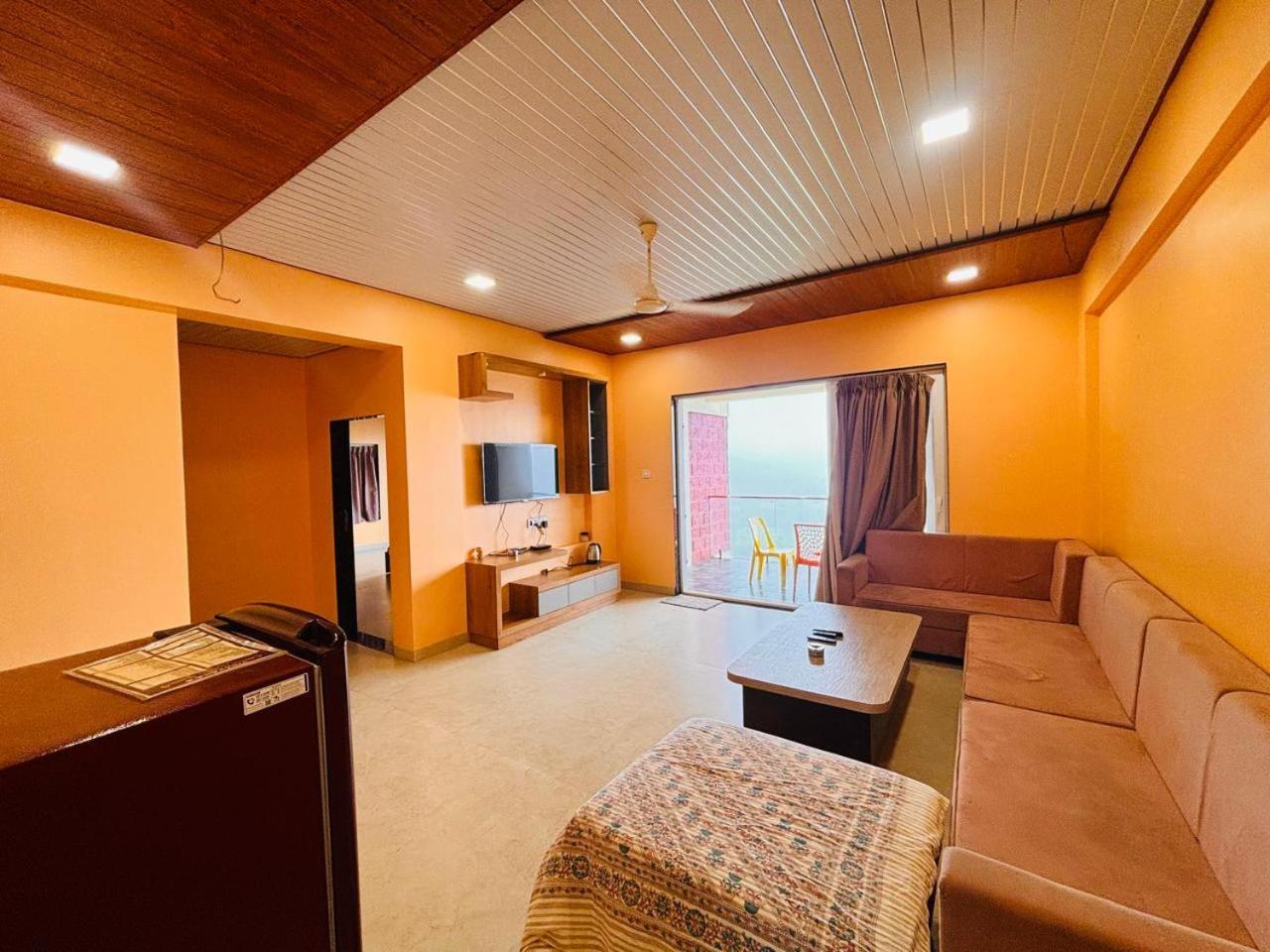 Paramount 3 Ac Bedrooms Hall Garden With Lake View Panchgani Eksteriør bilde