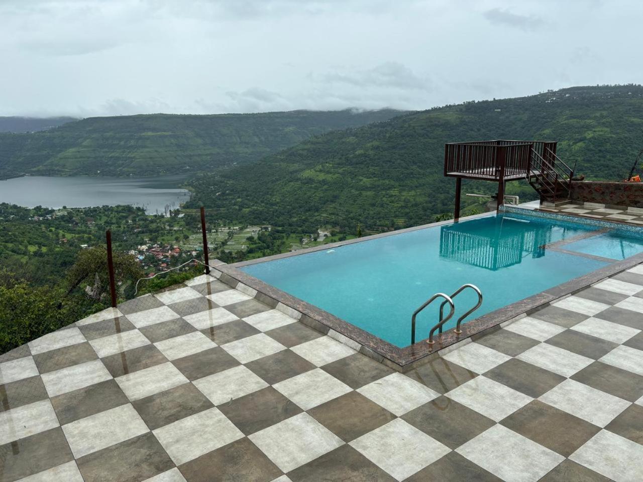 Paramount 3 Ac Bedrooms Hall Garden With Lake View Panchgani Eksteriør bilde