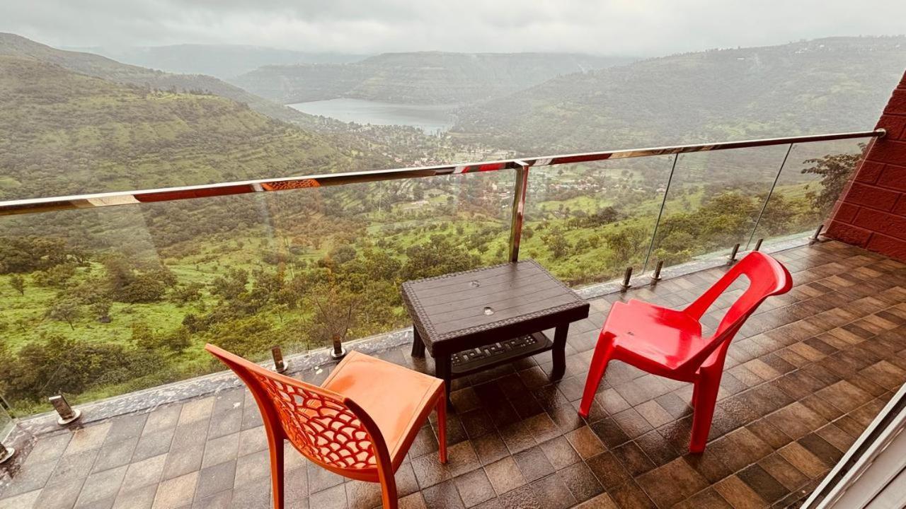 Paramount 3 Ac Bedrooms Hall Garden With Lake View Panchgani Eksteriør bilde