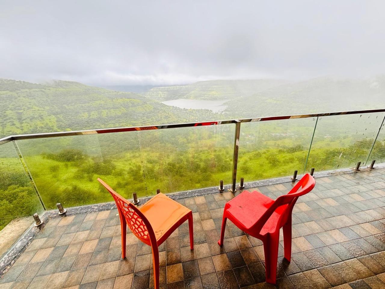 Paramount 3 Ac Bedrooms Hall Garden With Lake View Panchgani Eksteriør bilde
