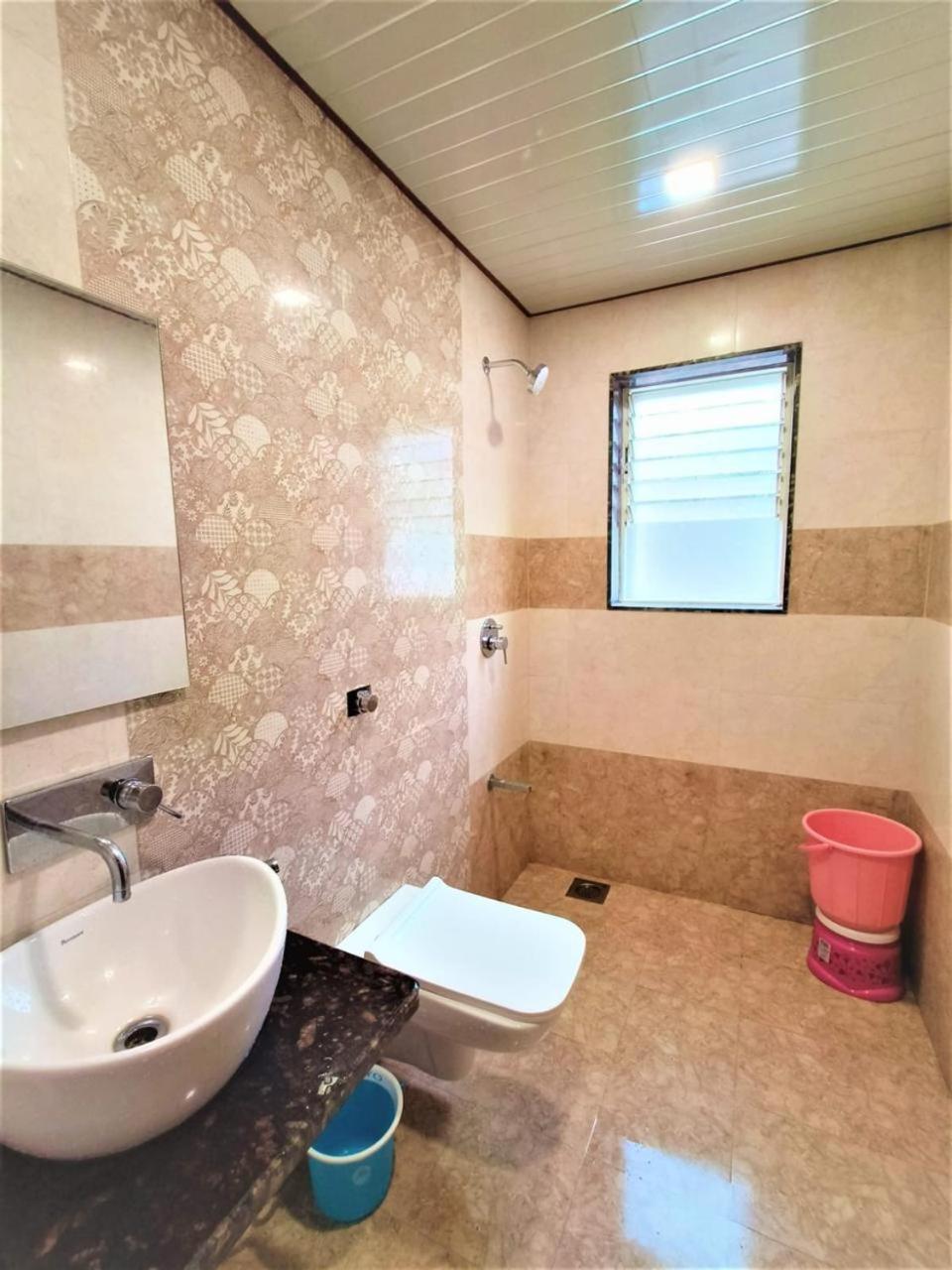 Paramount 3 Ac Bedrooms Hall Garden With Lake View Panchgani Eksteriør bilde